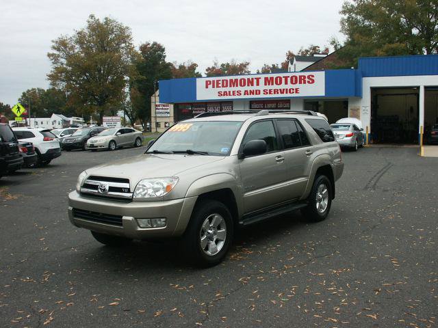 Used 2005 Toyota 4Runner SR5 AWD/4WD image 1