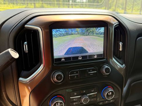 Used 2022 Chevrolet Silverado 1500 High Country w/ LPO, Dark Essentials Package AWD/4WD image 19