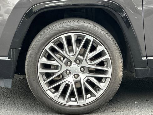 Used 2022 Jeep Compass Limited w/ Elite Group image 11