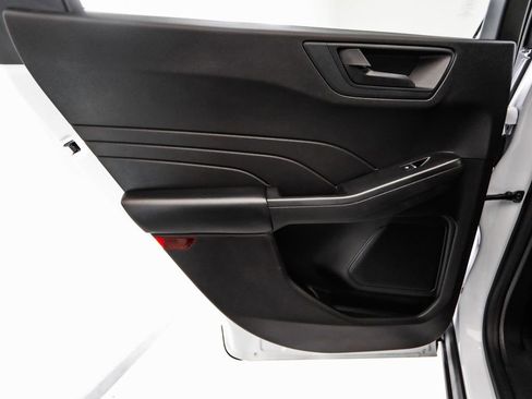 Used 2024 Ford Escape Active image 50