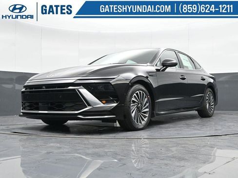 New 2025 Hyundai Sonata Limited image 35