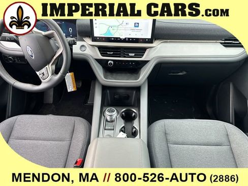 New 2026 Ford Explorer Active image 18