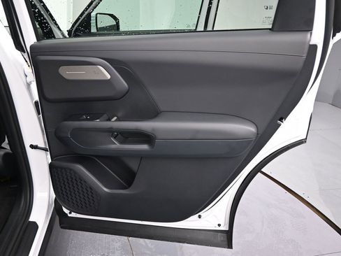 New 2027 Kia Telluride S w/ Towing Package image 21