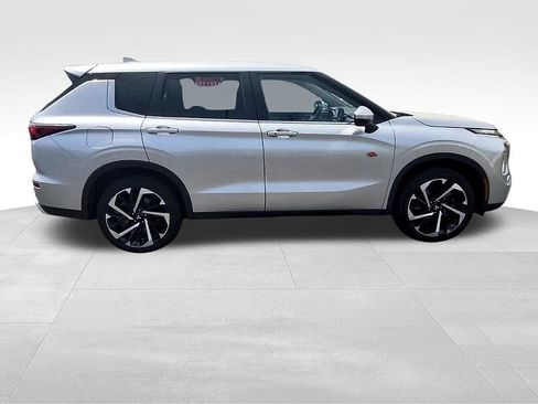 Used 2022 Mitsubishi Outlander SE AWD/4WD image 10