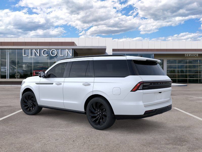 New 2025 Lincoln Navigator Reserve w/ Jet Appearance Package AWD/4WD image 4