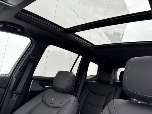 New 2025 Cadillac XT6 Sport w/ Technology Package image 16