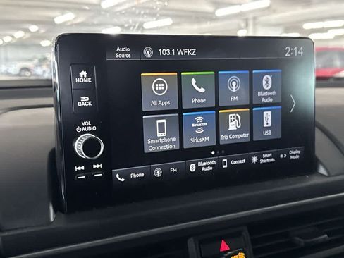 Used 2025 Honda Pilot EX-L image 17