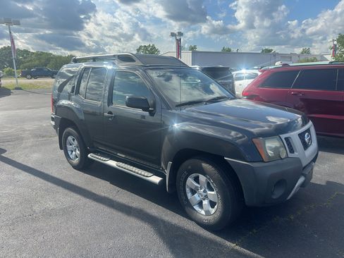 Used 2010 Nissan Xterra S image 3