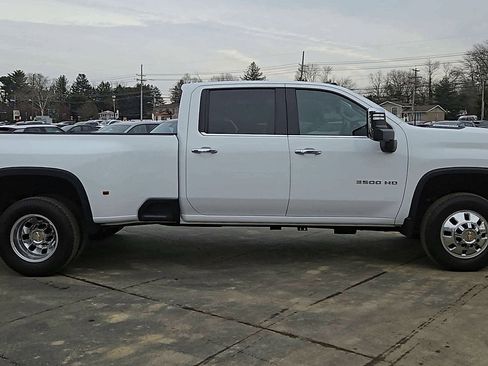 Certified 2024 Chevrolet Silverado 3500 LTZ w/ LTZ Plus Package image 5