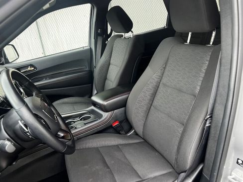 Used 2025 Dodge Durango GT AWD/4WD image 17