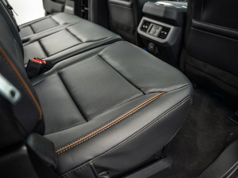 New 2026 Ford F250 Lariat w/ Black Appearance Package AWD/4WD image 38