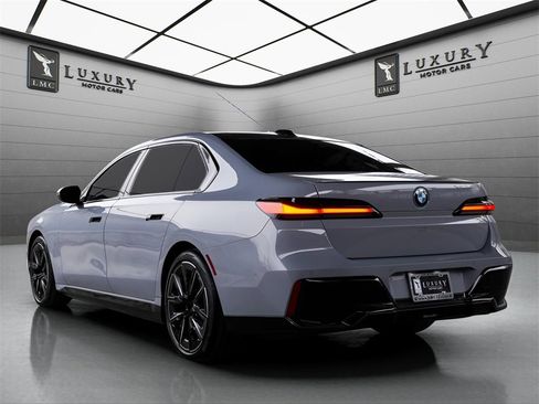 Used 2024 BMW i7 eDrive50 w/ M Sport Package image 6