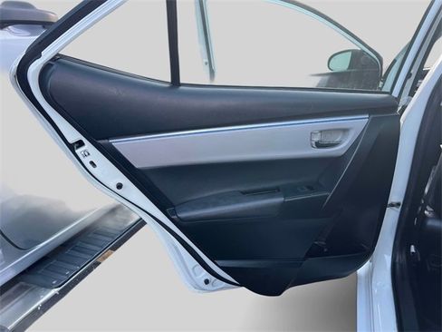 Used 2015 Toyota Corolla LE image 13