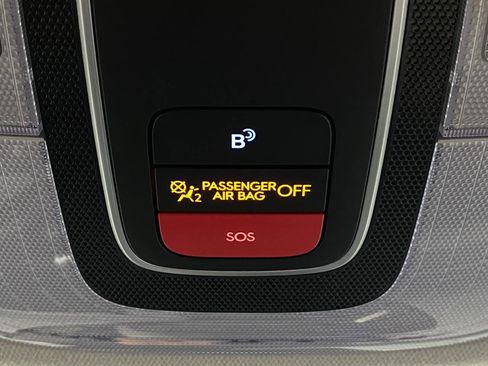Certified 2025 Hyundai Kona SEL AWD/4WD image 27
