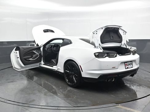 Used 2019 Chevrolet Camaro SS image 53