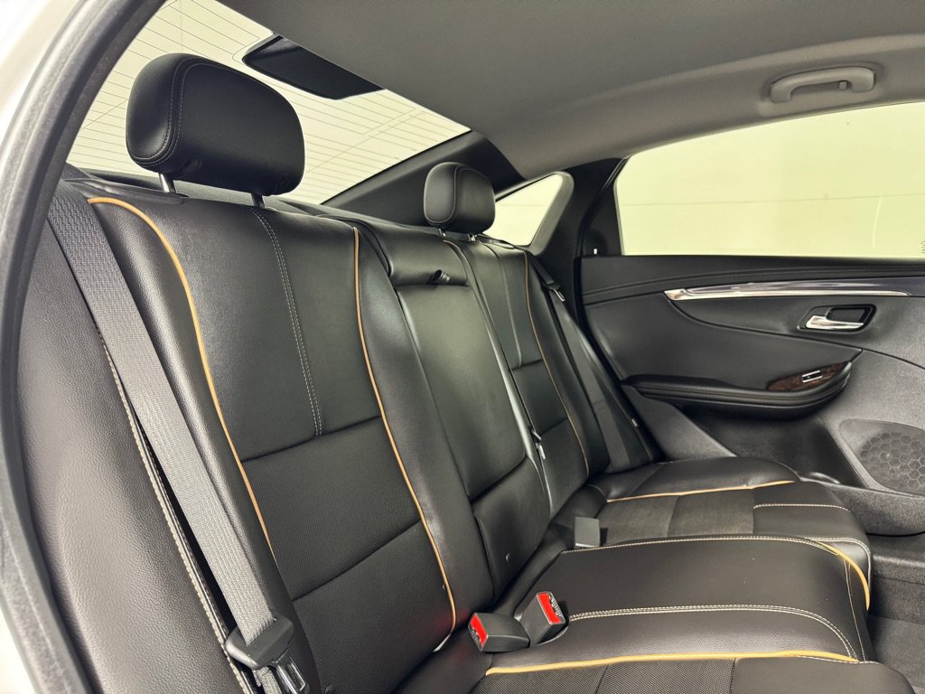 Used 2015 Chevrolet Impala LTZ FWD image 22