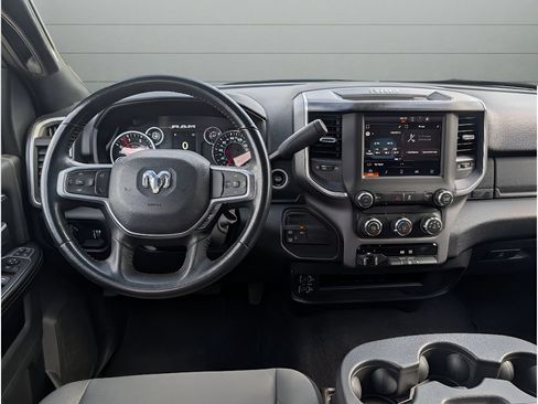 Used 2024 RAM 3500 Big Horn AWD/4WD image 31