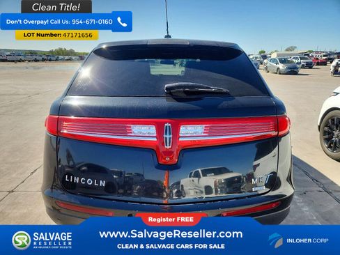Used 2013 Lincoln MKT AWD image 8