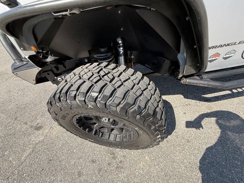 Used 2012 Jeep Wrangler Rubicon w/ PWR Convenience Group image 20