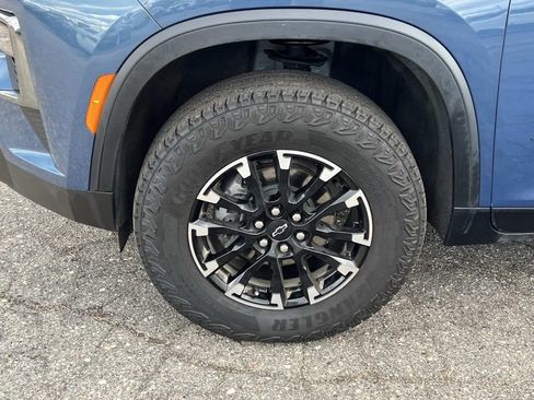 Used 2024 Chevrolet Traverse Z71 w/ LPO, Floor Liner Package AWD/4WD image 26