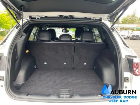 Used 2026 Jeep Compass Limited AWD/4WD image 12