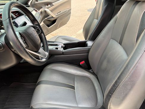 Used 2017 Honda Civic Touring image 39