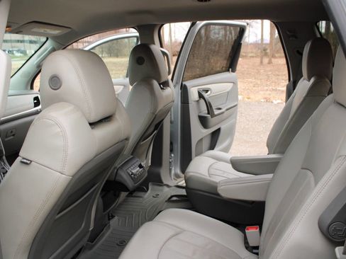 Used 2015 Chevrolet Traverse LTZ AWD/4WD image 21