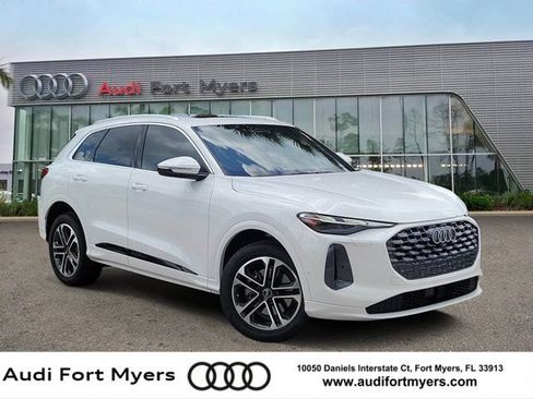 Used 2025 Audi Q5 Premium w/ Convenience Package AWD/4WD image 1