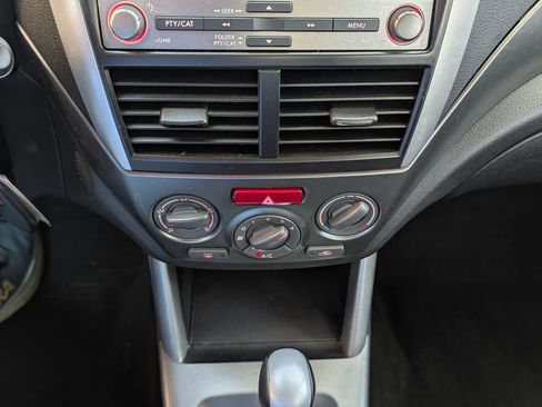 Used 2012 Subaru Forester 2.5X w/ Alloy Wheel Pkg AWD/4WD image 10