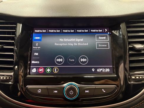 Used 2020 Chevrolet Trax LT w/ LT Convenience Package image 40