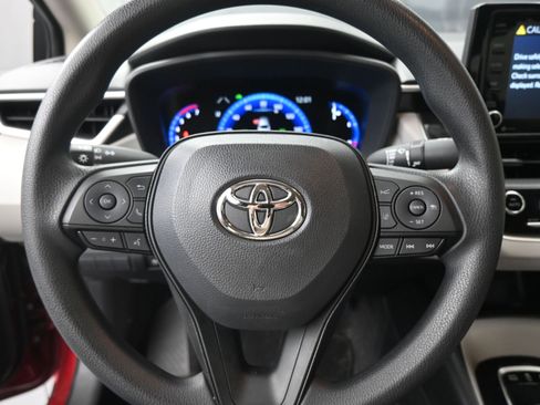 Used 2022 Toyota Corolla LE FWD image 11