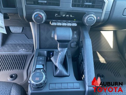 New 2026 Toyota 4Runner SR5 AWD/4WD image 39