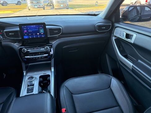 Used 2022 Ford Explorer Limited w/ Equipment Group 301A image 14