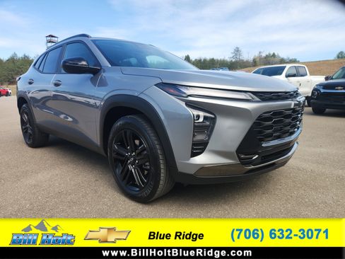 Used 2024 Chevrolet Trax ACTIV w/ Sunroof Package image 11