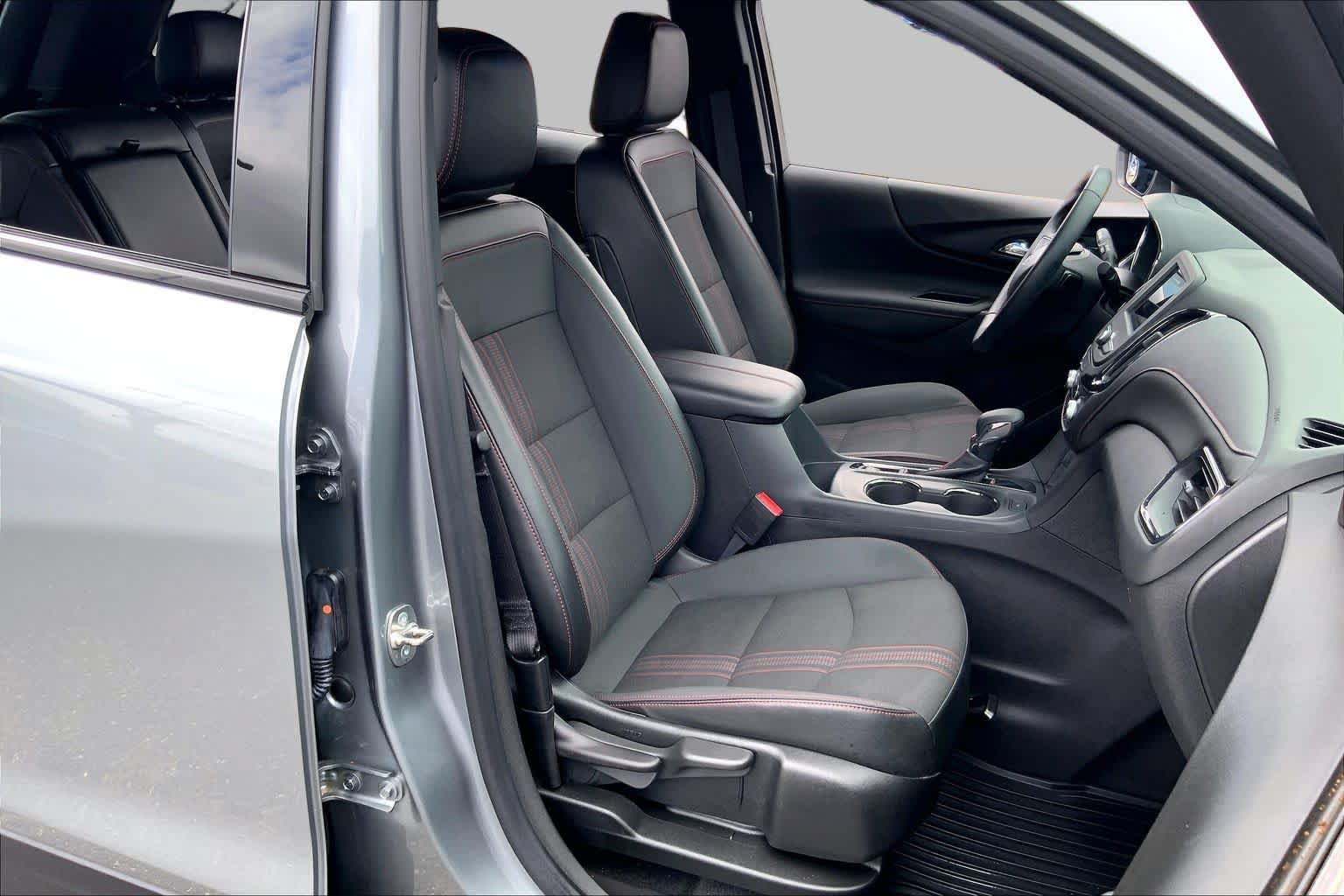 Used 2024 Chevrolet Equinox RS FWD image 9