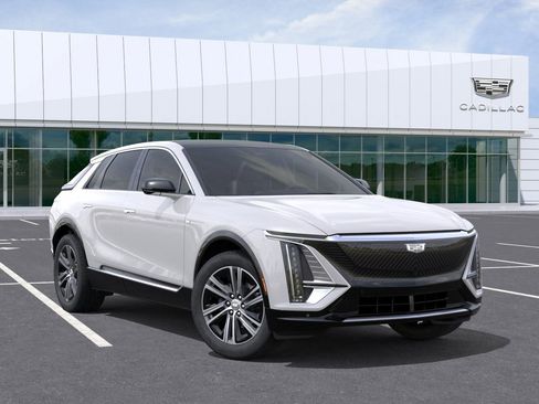 New 2025 Cadillac Lyriq Luxury image 31