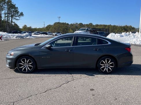 Used 2017 Chevrolet Malibu LT w/ Leather Package image 4
