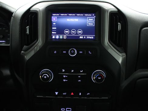 Used 2022 Chevrolet Silverado 2500 Custom w/ Custom Value Package AWD/4WD image 22