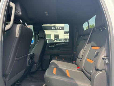 Used 2024 GMC Sierra 2500 AT4 w/ AT4 Premium Plus Package image 13