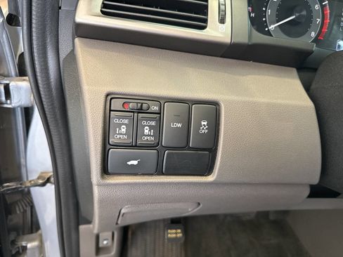 Used 2016 Honda Odyssey EX-L image 30