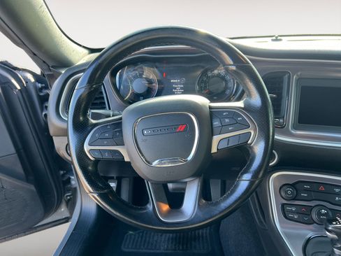 Used 2019 Dodge Challenger SXT RWD image 12
