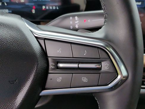 Used 2026 Chevrolet Equinox ACTIV w/ Convenience Package III image 18