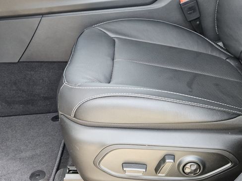 New 2026 Jeep Grand Cherokee L Limited image 23