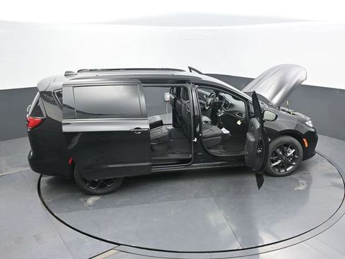 New 2026 Chrysler Pacifica Select w/ S Appearance Package image 71