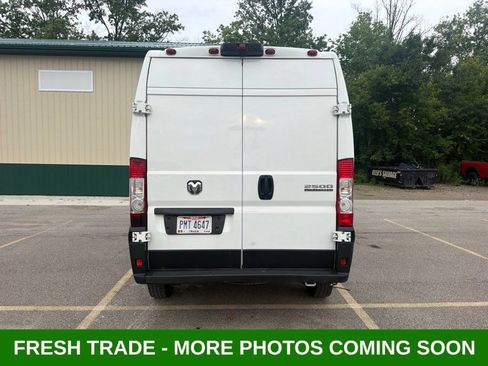 Used 2025 RAM ProMaster 2500 w/ Convenience Group FWD image 4