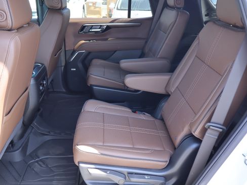 Used 2026 Chevrolet Tahoe High Country AWD/4WD image 25