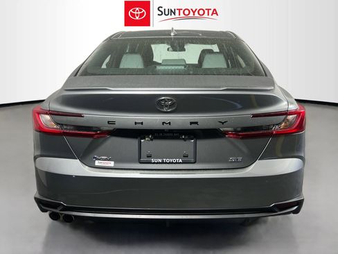 New 2026 Toyota Camry SE image 5
