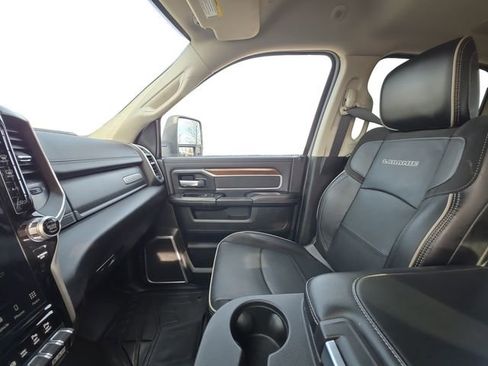 Used 2024 RAM 2500 Laramie image 11