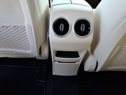 New 2026 Mercedes-Benz GLB 250 4MATIC image 21