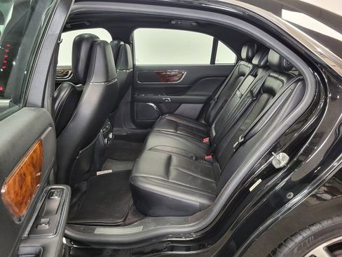 Used 2017 Lincoln Continental Reserve w/ Climate Package image 7